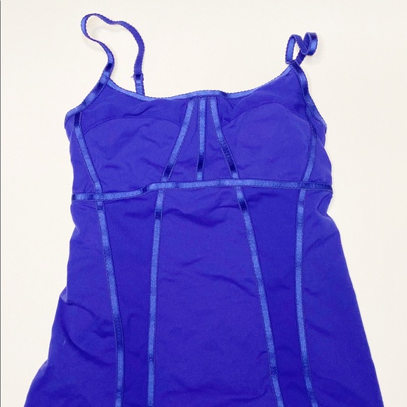 Lululemon tank built in bra - Picture 1 of 3
